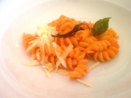 ILab.12.00-Fusilli con pomodori e cacio 2